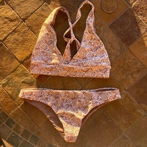 Acacia Tamarindo Top and Makai Bottom in Java Print. Great condition!